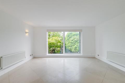 4 bedroom house to rent, Marlborough Hill, St Johns Wood, London NW8