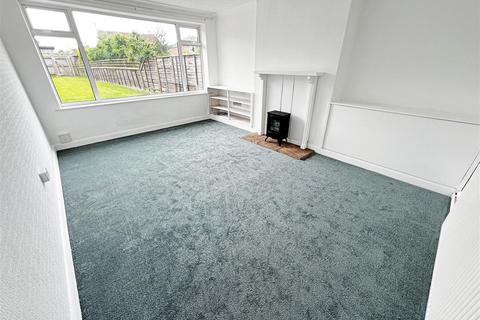 2 bedroom semi-detached bungalow for sale, Silver Street, Holton-Le-Clay, Grimsby, N.E. Lincs, DN36 5DX