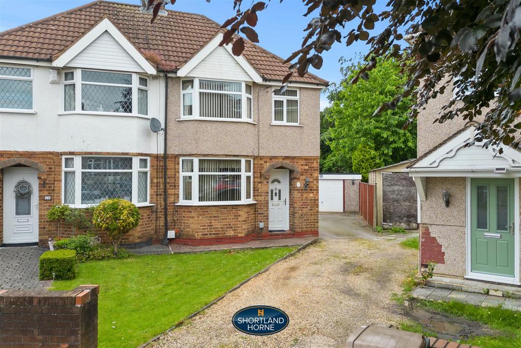 Hermits Croft, Coventry CV3 3 bed semidetached house £330,000