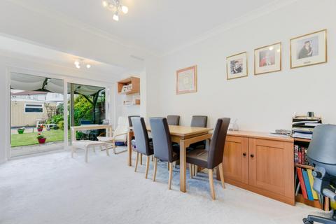 91 Belfield Road, Epsom, KT19 9TF