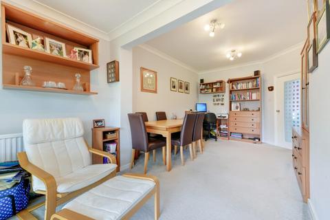 91 Belfield Road, Epsom, KT19 9TF