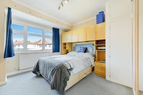 91 Belfield Road, Epsom, KT19 9TF