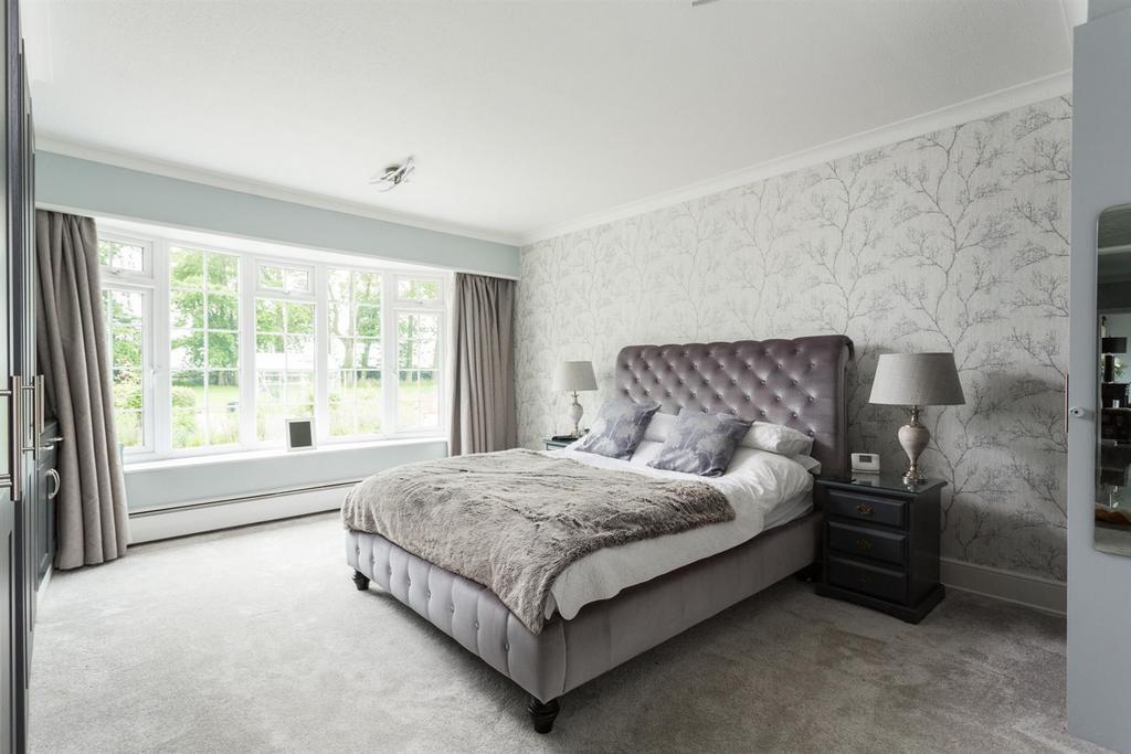 Birkin Lodge bedroom