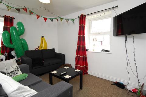 3 bedroom apartment to rent, 31 Hill Park Crescent, Flat 2, Plymouth PL4