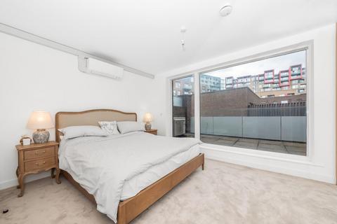 4 bedroom end of terrace house for sale, Rennie Street, London