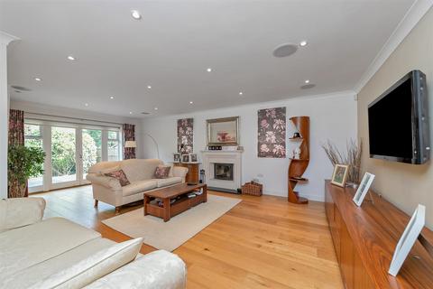 6 bedroom detached house for sale, Homewood Road, St. Albans