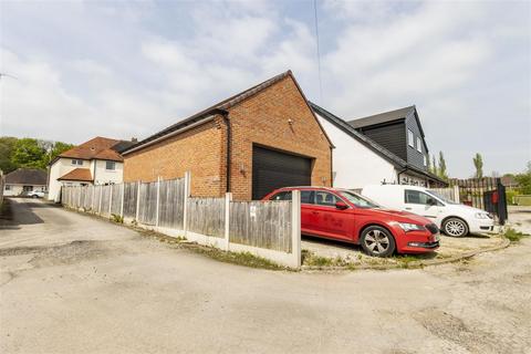 4 bedroom semi-detached house for sale, Greenway, Wingerworth, Chesterfield