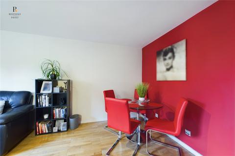 2 bedroom apartment for sale, Regal Crescent, Wallington, SM6