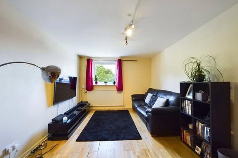 7 Regal Crescent, Wallington, SM6 7DQ