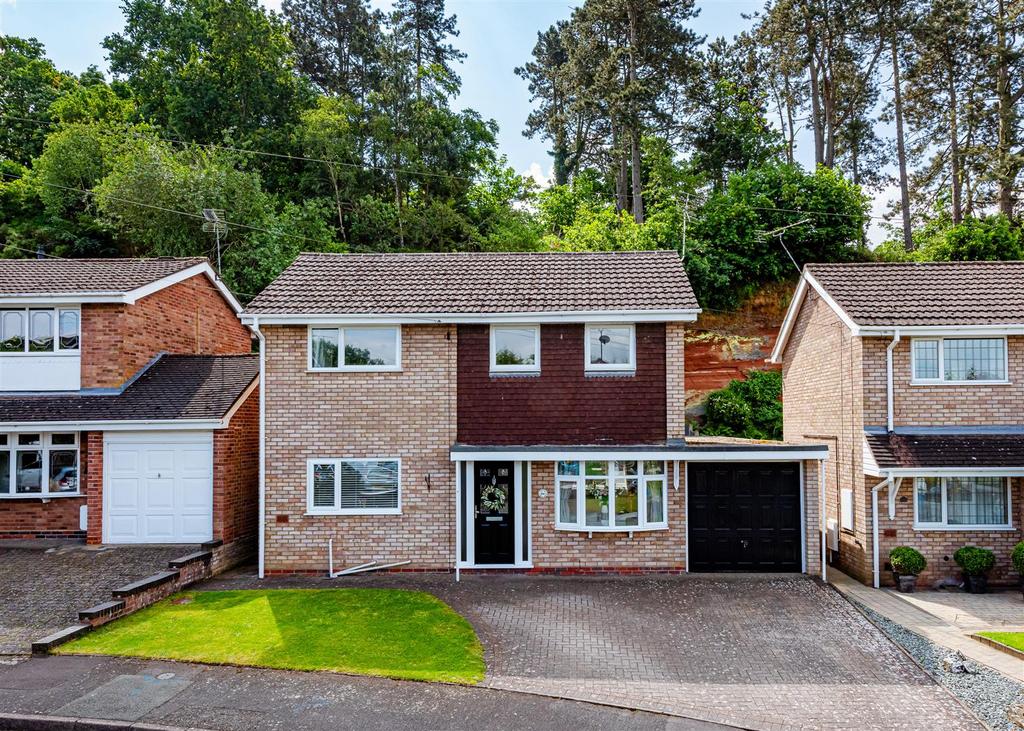 Redcliffe Drive, Wombourne... 3 bed detached house for sale £390,000