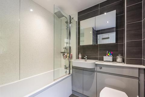 31 Redcliffe Drive, Wombourne, Wolverhampton, WV5 0JE