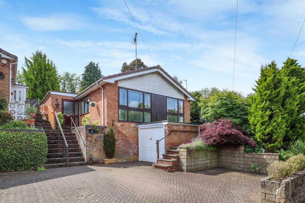 Mill End, Kenilworth 2 bed detached bungalow for sale £385,000