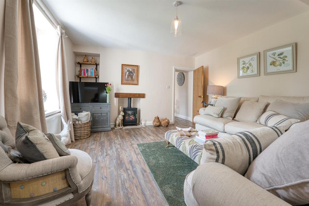 Sitting Room towards Kitchen.jpg