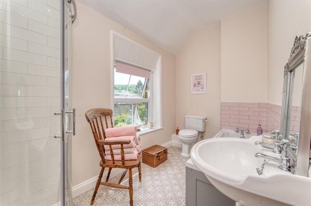 Bathroom.jpg