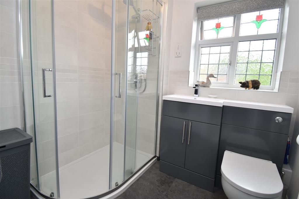Family shower room.JPG
