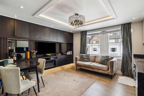 1 bedroom flat for sale, Lexham Gardens, London, W8