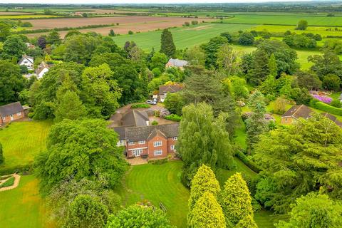 4 bedroom detached house for sale, Kneeton Road, East Bridgford