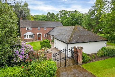 4 bedroom detached house for sale, Kneeton Road, East Bridgford