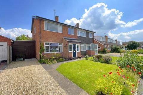 12 Bowbridge Gardens, Bottesford, Nottingham, NG13 0AZ