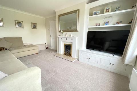 12 Bowbridge Gardens, Bottesford, Nottingham, NG13 0AZ