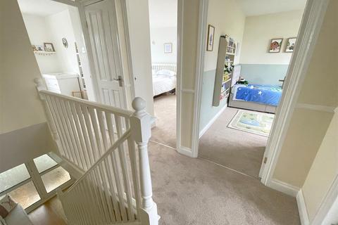 12 Bowbridge Gardens, Bottesford, Nottingham, NG13 0AZ