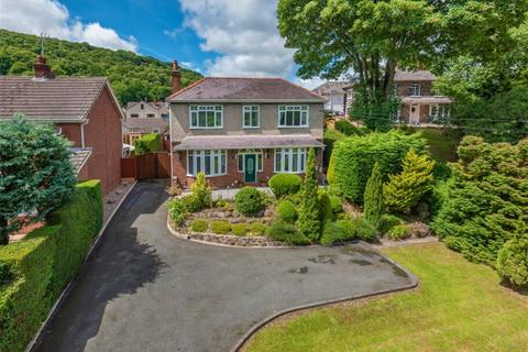 4 bedroom detached house for sale, Wrexham Road, Caergwrle, Wrexham