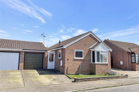 2 bedroom detached bungalow for sale, Strowgers Way, Kessingland, Lowestoft