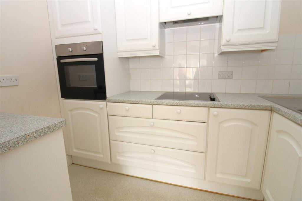 Kitchen 2.JPG