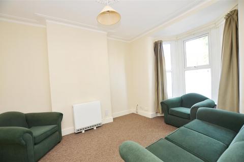 1 bedroom flat to rent, Princes Road, Teddington