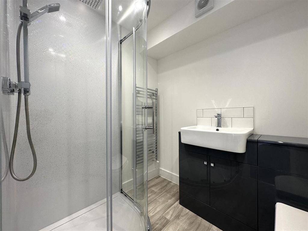 Shower Room.jpeg