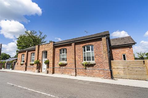 4 bedroom detached house for sale, Pepper Street, Knutsford WA16