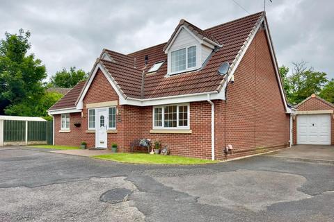 4 bedroom detached house for sale, Hunningley Close, Barnsley