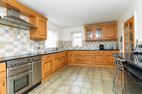 4 bedroom detached house for sale, Stargarreg Lane, Pant, SY10 9QP