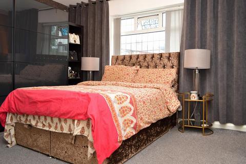 4 Lorne Street, Oldham, OL8 1AT