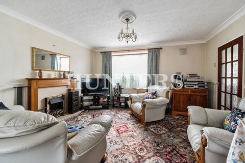 3 bedroom semi-detached house for sale, Listowel Road, Dagenham