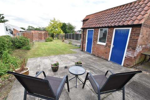 2 bedroom detached bungalow for sale, Messingham Road, Scunthorpe