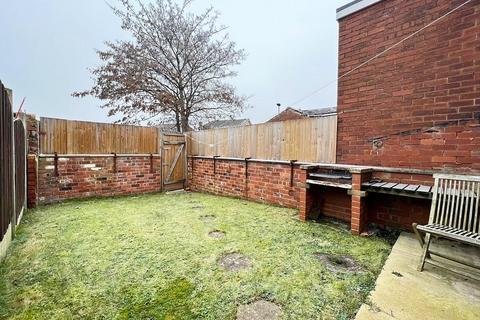 3 bedroom terraced house to rent, Shaw Street, Barnsley