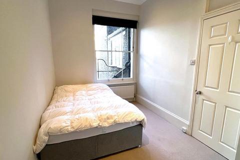 2 bedroom apartment to rent, Queen's Gate Terrace, London