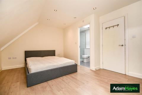 2 bedroom apartment to rent, Lambert Way, North Finchley N12