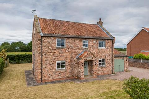 Hobbledehoy Cottage Moss Road, Moss, Doncaster, DN6 0HL