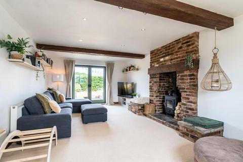 Hobbledehoy Cottage Moss Road, Moss, Doncaster, DN6 0HL