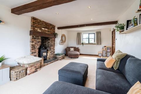 Hobbledehoy Cottage Moss Road, Moss, Doncaster, DN6 0HL