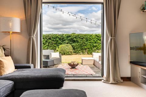 Hobbledehoy Cottage Moss Road, Moss, Doncaster, DN6 0HL