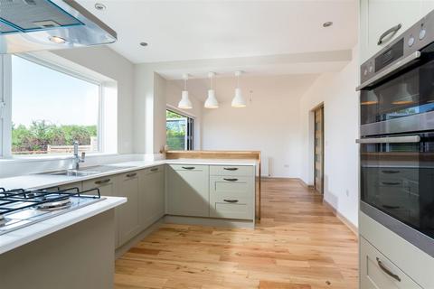 4 bedroom semi-detached house for sale, Church Lane, Snitterfield, Stratford-Upon-Avon