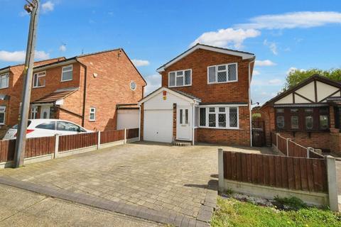 4 bedroom detached house for sale, Thisselt Road, Canvey Island SS8
