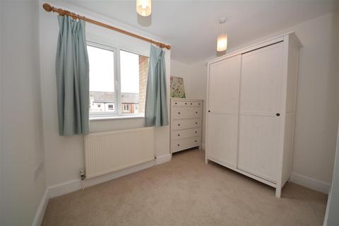 2 bedroom flat to rent, Lorraine Court, East Finchley, N2