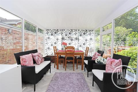 3 bedroom semi-detached bungalow for sale, Gainsborough Drive, Gunton, NR32