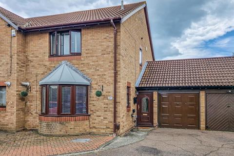 21 Bray Court, Shoeburyness, Southend-on-sea, SS3 8TZ