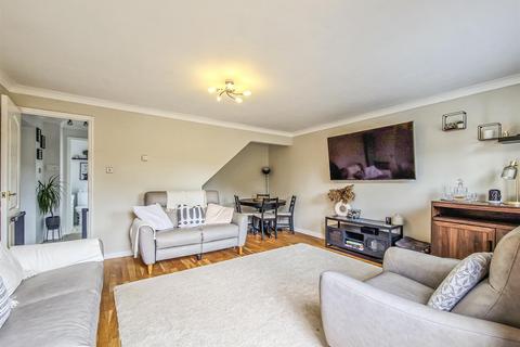 21 Bray Court, Shoeburyness, Southend-on-sea, SS3 8TZ