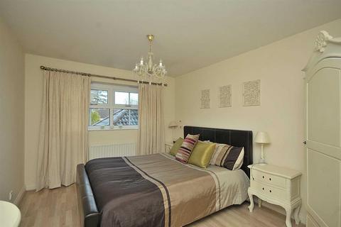 4 bedroom detached house for sale, Gritstone Drive, Macclesfield